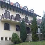 Peregrino Panzio Alojamento de Acomodação e Pequeno-almoço Budaörs