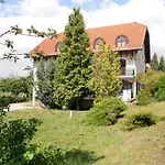 Peregrino Panzio Bed & Breakfast Budaörs