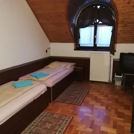 Peregrino Panzio 3* Budaörs